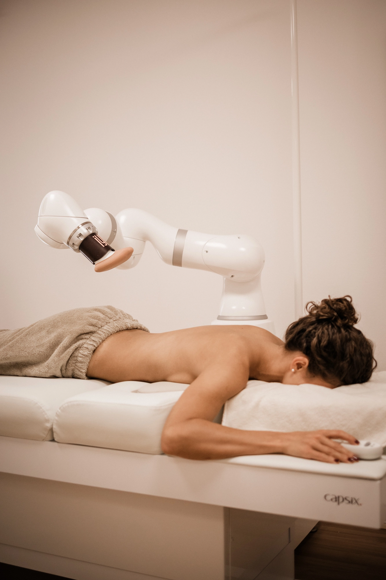 massage robotisé iYU chez Eternal Rejuveness Metz